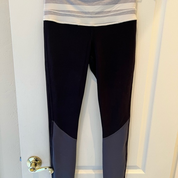 Lululemon Reversible Jogging Pants - Sz 4. Perfect for winter! - Picture 4 of 9